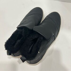 Toms Black Winter Boots with Faux Fur Lining